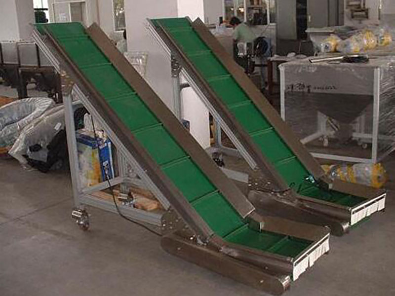 爬坡皮带输送机